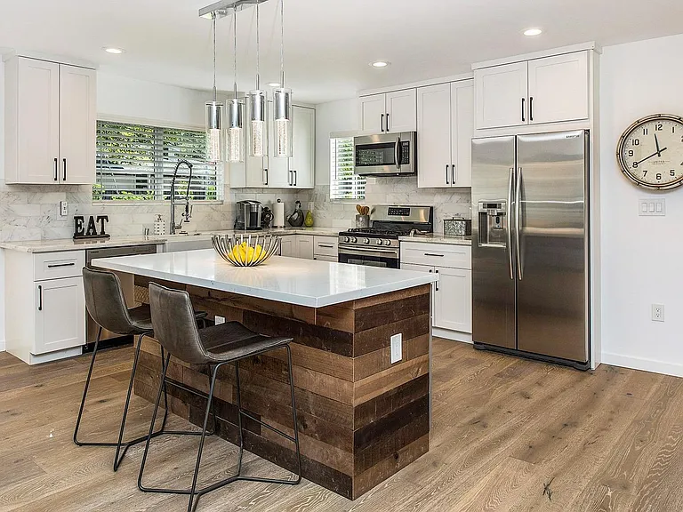 3002 Foothill Blvd — Photo 20