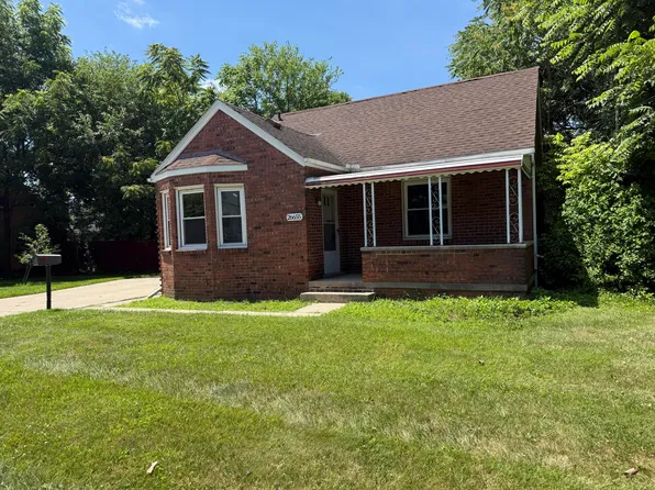 26655 Rosewood St, Roseville, MI 48066