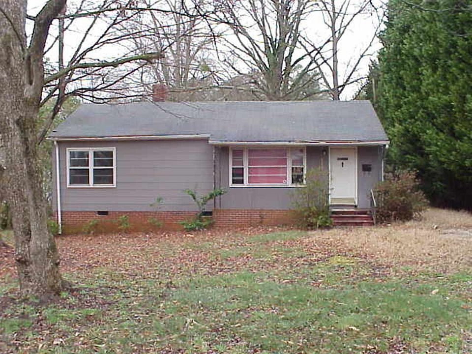 1st image of 258 Charlesworth Ave