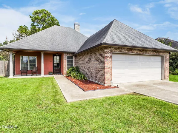 212 Saint Matthias Dr, Carencro, LA 70520