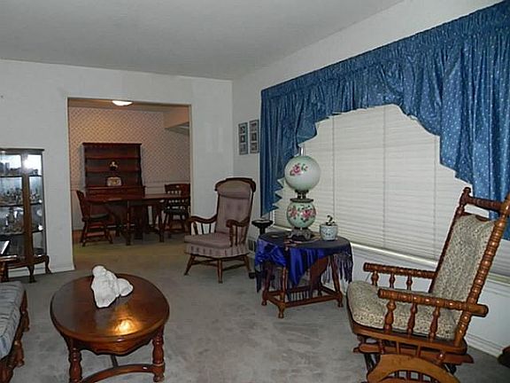 4th image of 8107 San Cristobal Dr
