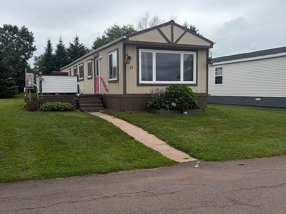 1st image of 11 Cartier Ave