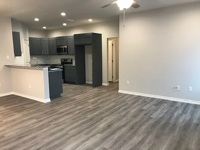 2850 Melissa Ln — Photo 17