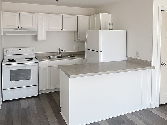 2nd image of 109 NW College Ave #625