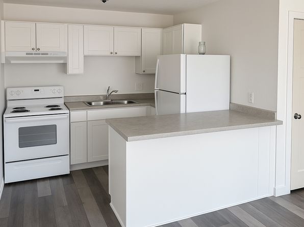 109 NW College Ave #625