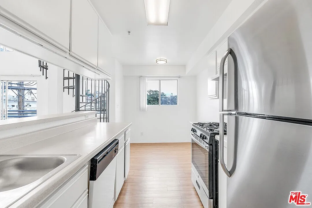 1 bed, 1.5 bath, 800 sqft, $3,495 — Photo 1