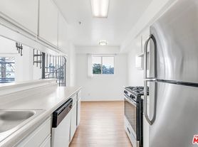 1616 Brockton Ave, Los Angeles, CA