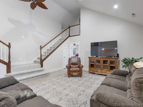 406 S Godfrey Ave, Eldon, MO 65026