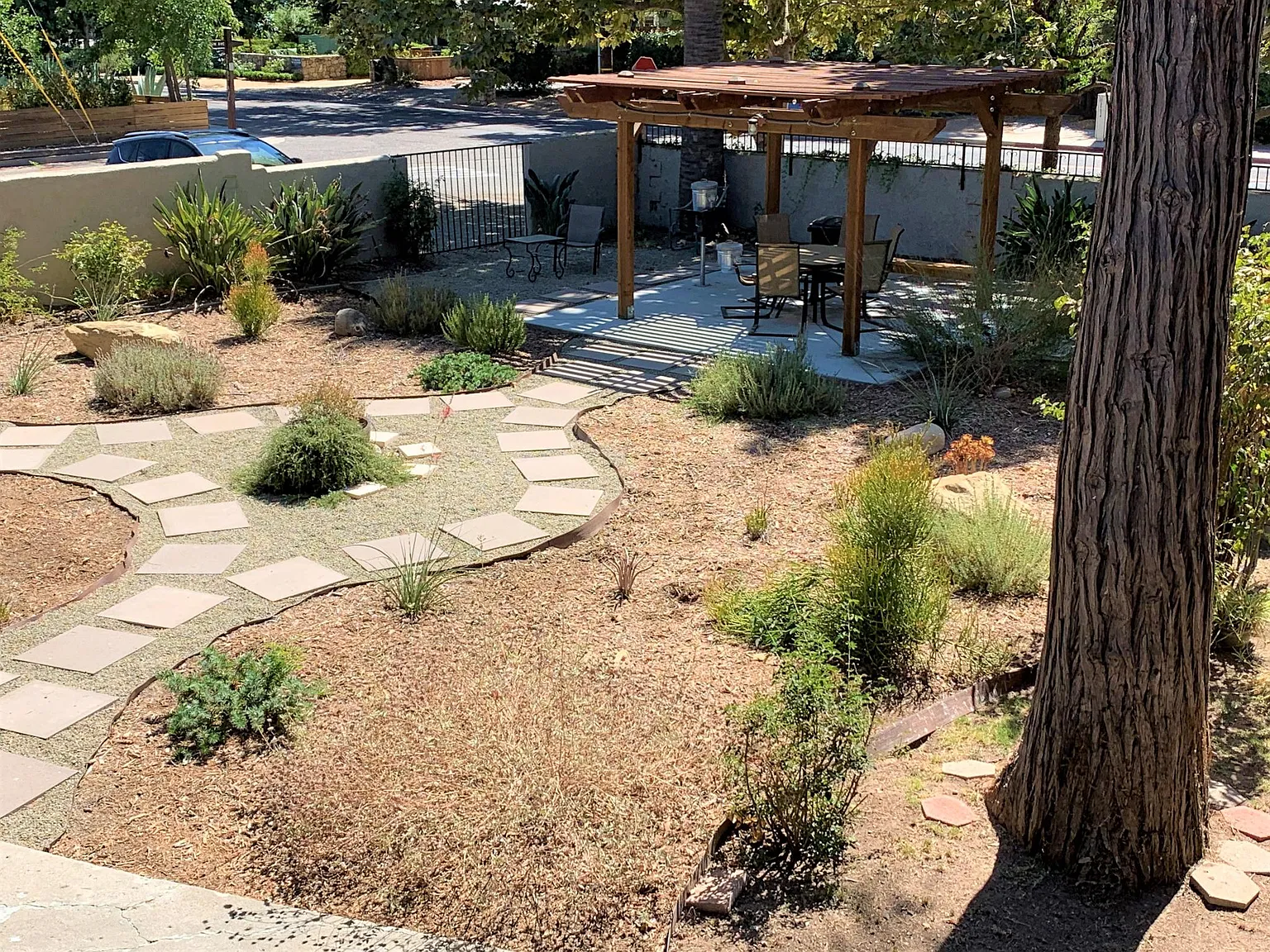 614 Grand Ave — Photo 2