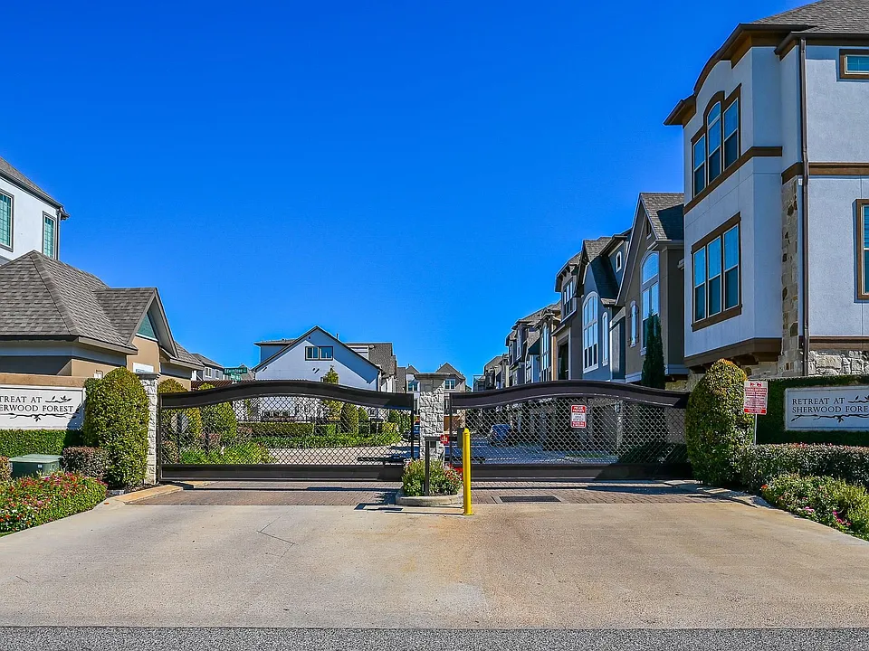 11023 Acorn Falls Dr