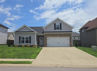 1589 Kestrel Dr, Clarksville, TN 37040