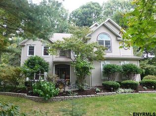 47 Mann Blvd, Halfmoon, NY 12065