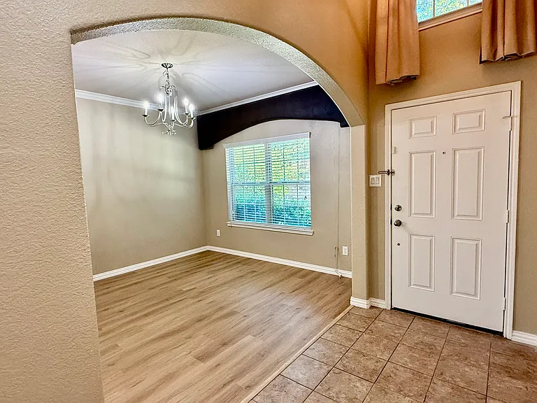 9044 Sundance Trl — Photo 4