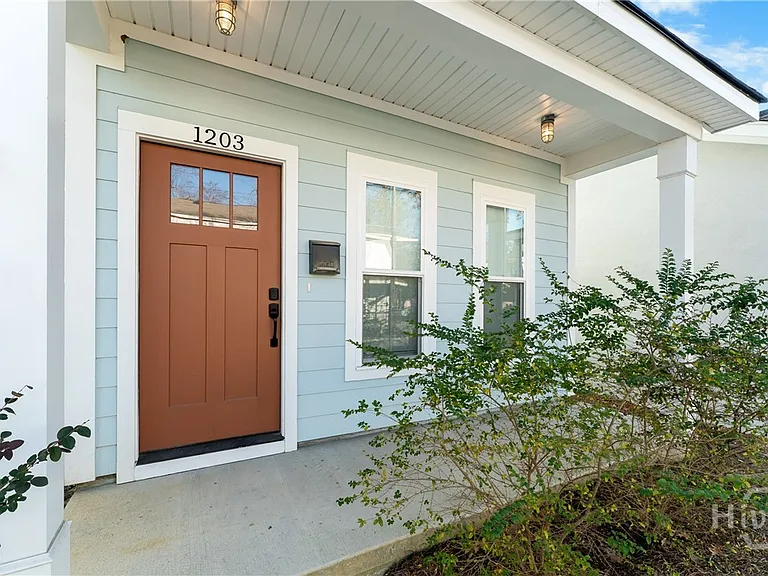 1203 E Bolton St — Photo 4