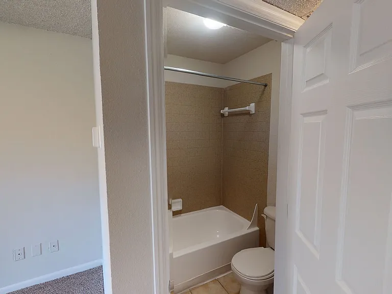 Altamira Place Apartment Homes — Photo 43