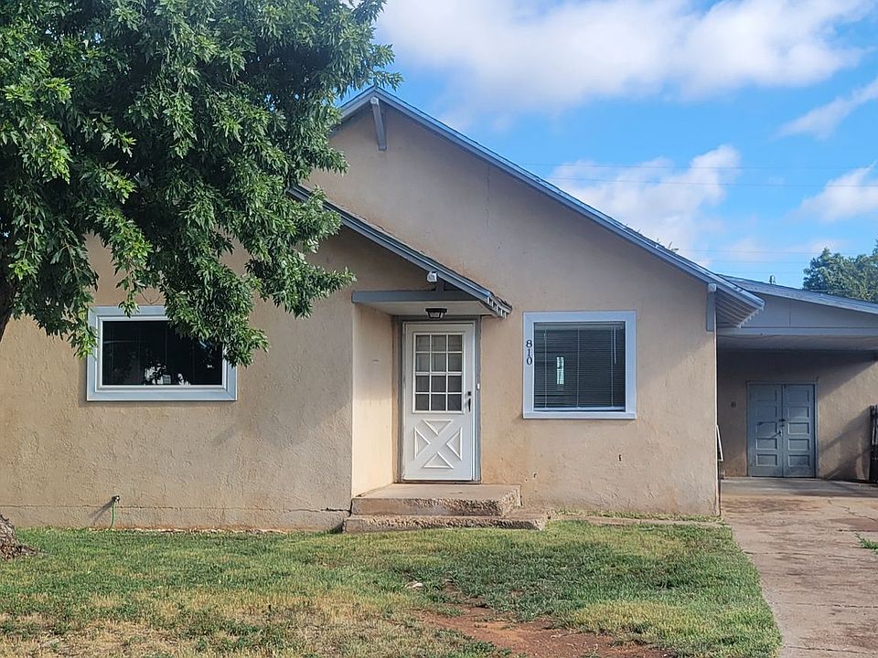1st image of 810 W Plaza Dr