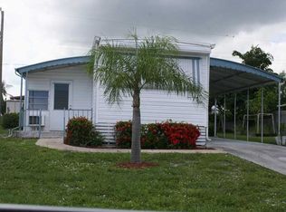 8246 SE Wren Ave, Hobe Sound, FL 33455