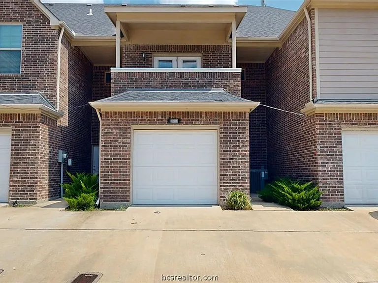 2003 Harvey Mitchell Pkwy S — Photo 37