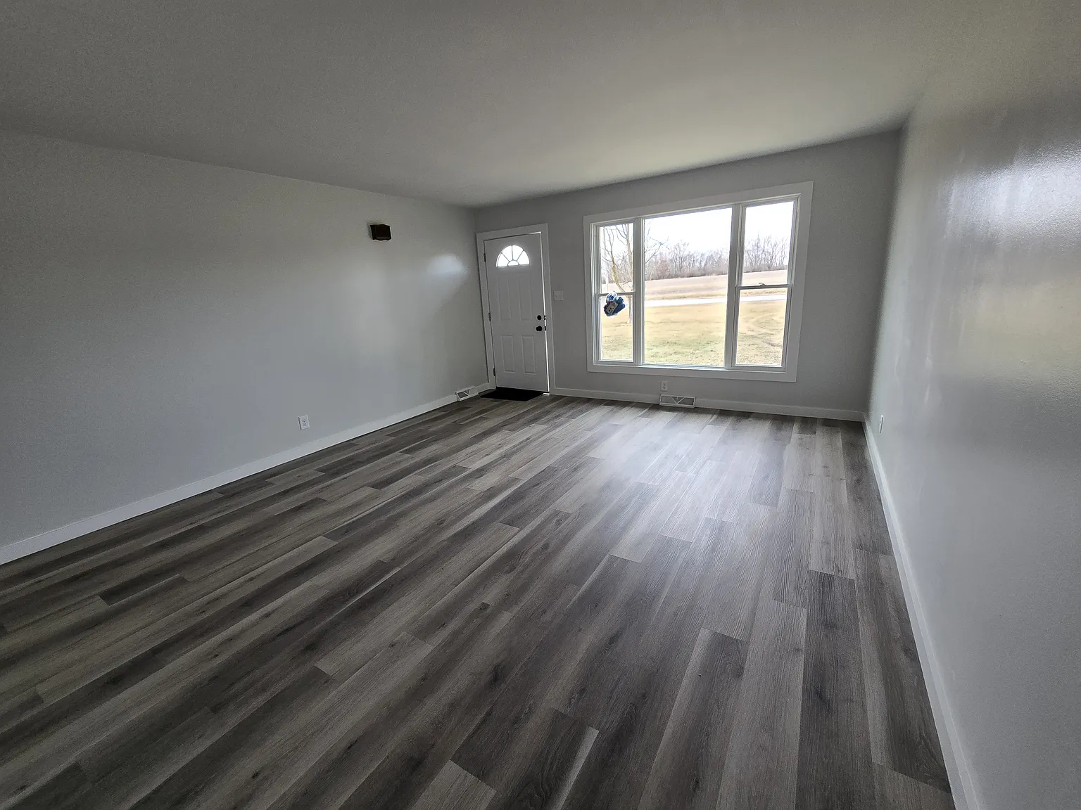 2 bed, 1200 sqft, $1,800 — Photo 2