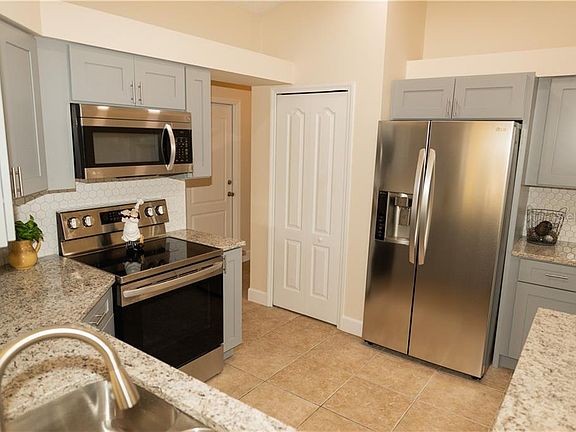 4th image of 2667 Gramercy Dr
