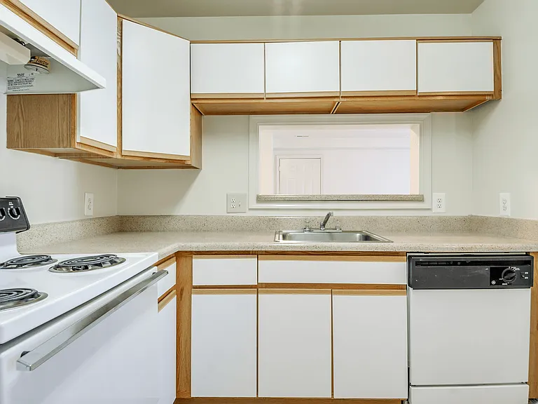 Chestnut Ridge Apartments — Photo 16