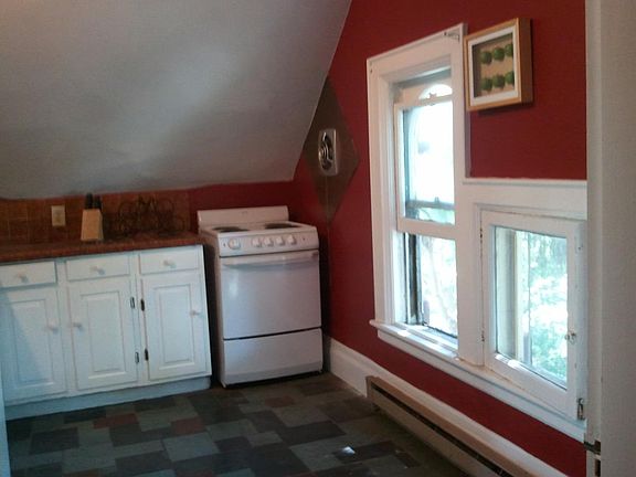 4th image of 221 Regent St APT B