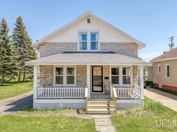 121 Newton St, Kingsford, MI 49802