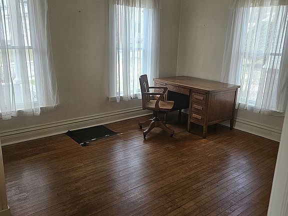 Front Office/Den or Bedroom