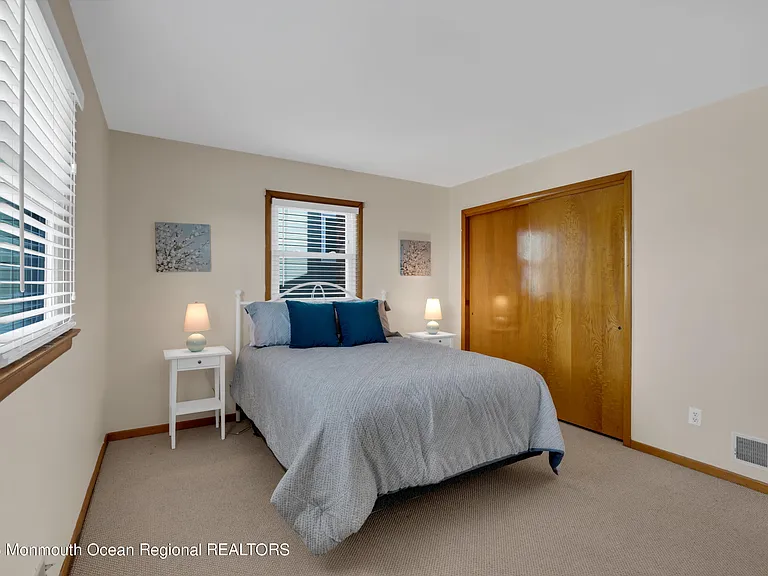 415 15th Ave — Photo 25