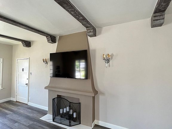 2nd image of 6112 W Olympic Blvd #6114.5