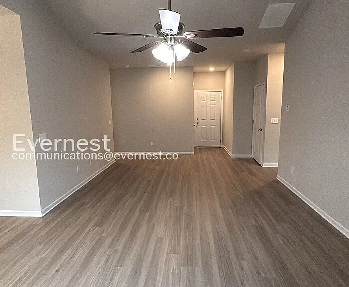 104 Culver St — Photo 5