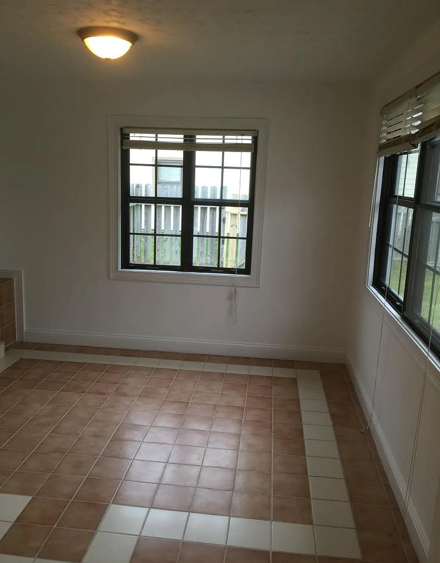 3 bed, 1600 sqft, $1,995 — Photo 3