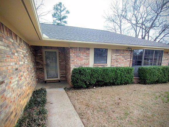 2nd image of 4811 Woodcreek Dr
