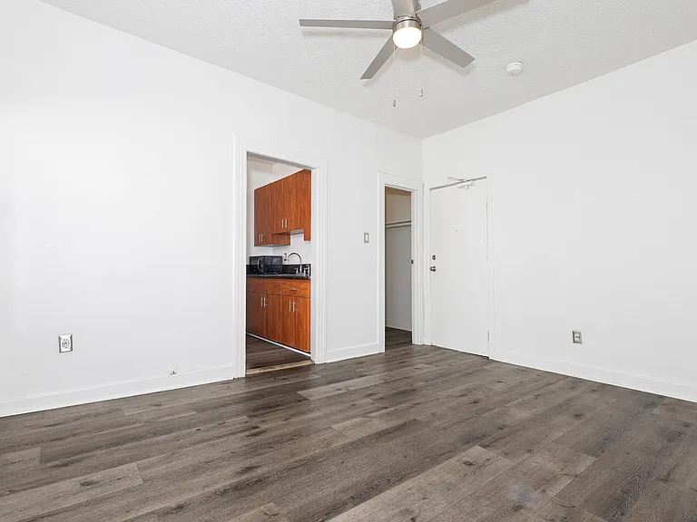 Berendo Lofts LLC — Photo 26