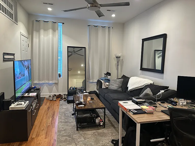 1516 N Greenview Ave #1F — Photo 4