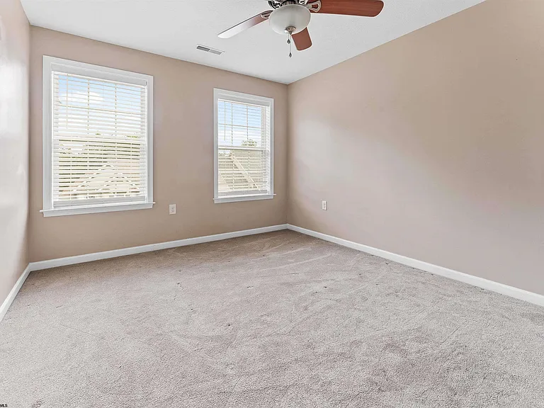 415 Saint Andrews Dr — Photo 23