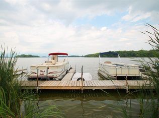 737 E Lakeview Rd UNIT 3, Hustisford, WI 53034