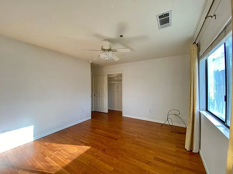1633 San Vicente Ave — Photo 17