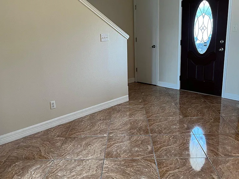 18195 King Palm Dr — Photo 4