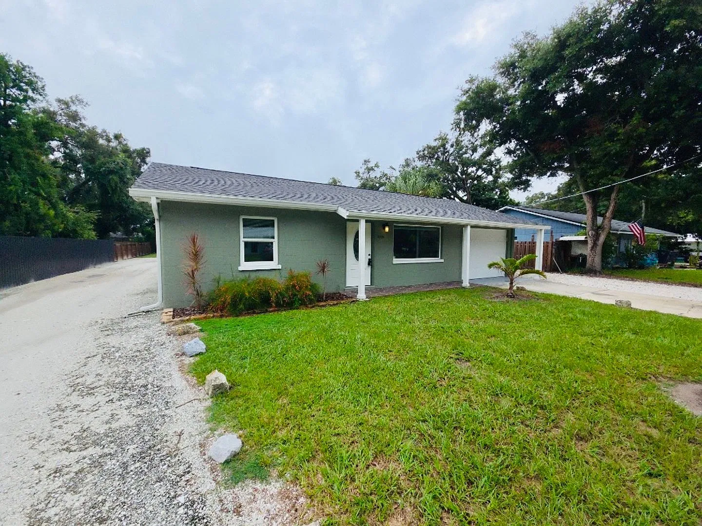 2404 52nd Ave Dr W Bradenton, FL 34207 — Photo 4