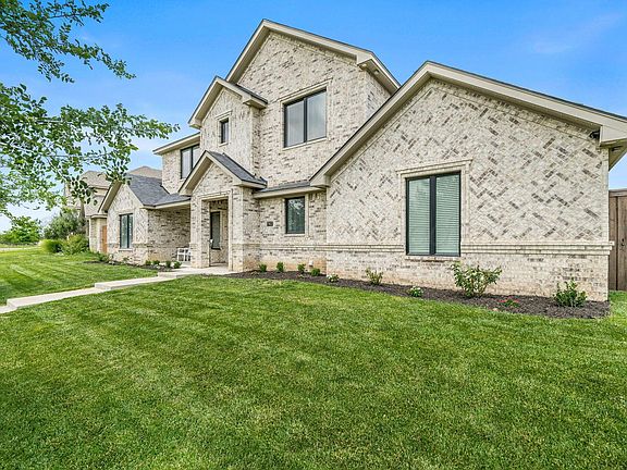 5th image of 7902 Goldenview Cir