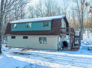 27076 E Grosse Point Shrs, Hancock, MI 49930