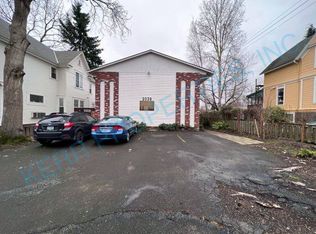 2036 SE Ash St #C, Portland, OR 97214