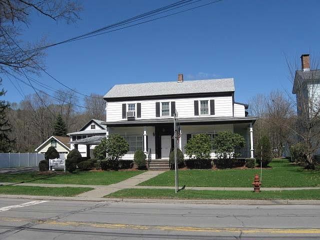 2nd image of 123 Main St