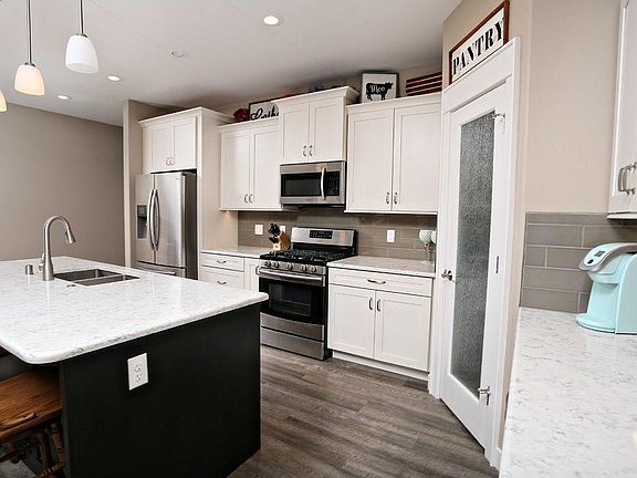 4th image of 1105 Vineyard Way