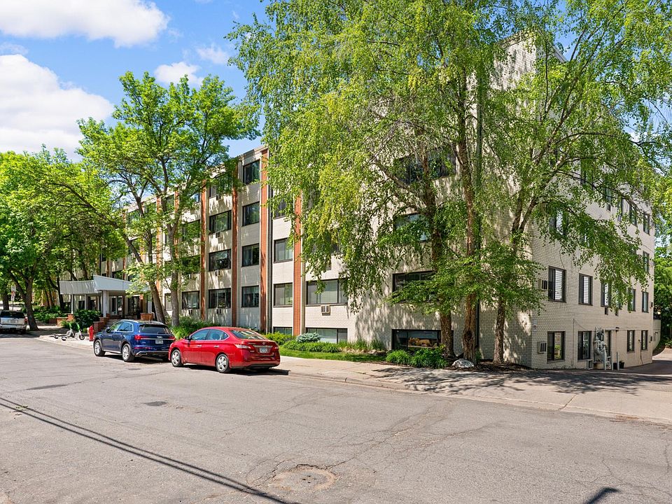 1st image of 2700 44th St W #113