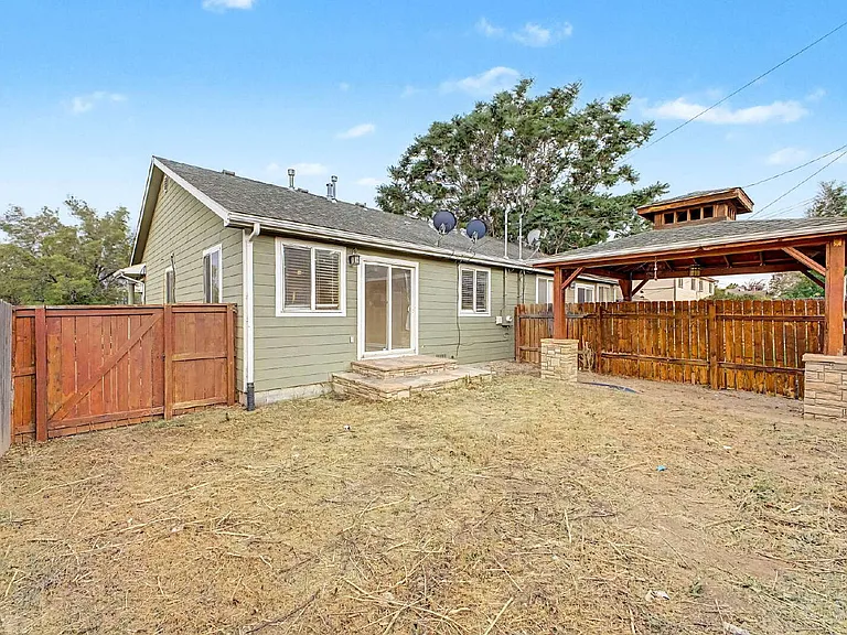 2073 W Hillside Ave — Photo 22