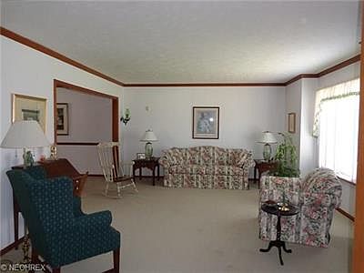 4th image of 9701 Beechwood Dr