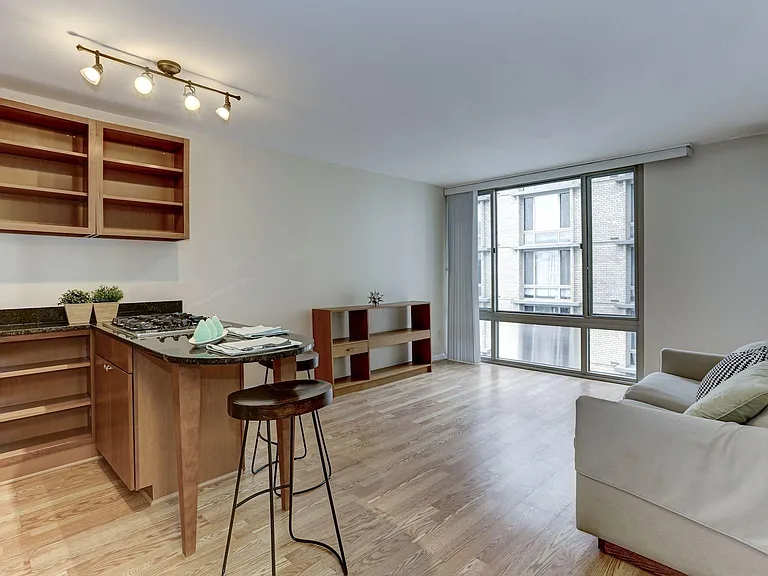 950 25th St NW #723-N — Photo 5