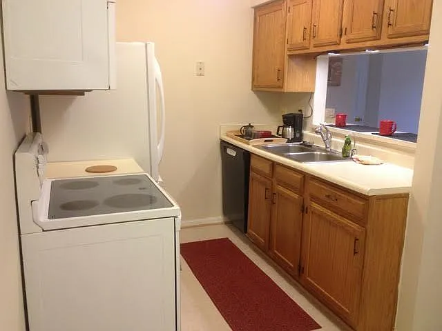4712 Dorsey Hall Dr #401 — Photo 4